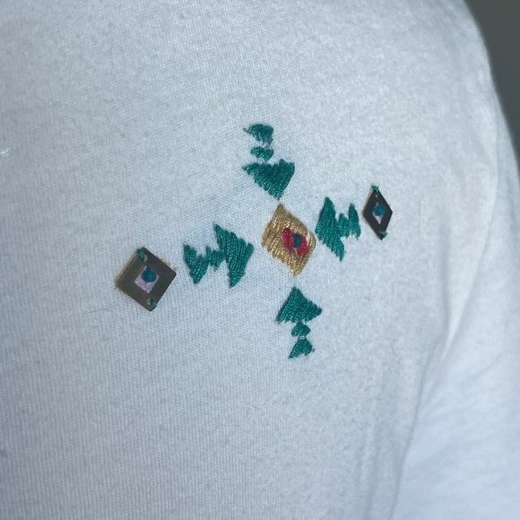 Double D Ranch Floral Cow Skull Embroidered and Beaded Graphic Tee Size Small - Picture 8 of 10